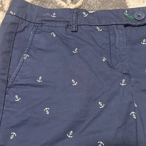 Tommy hillfiger shorts. Blue with anchors. Excellent condition. Size 8 - Picture 2 of 5